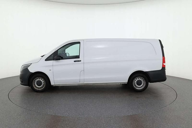 Gebraucht Mercedes Vito 163 PS (119 kW) 2022 Weiß Van