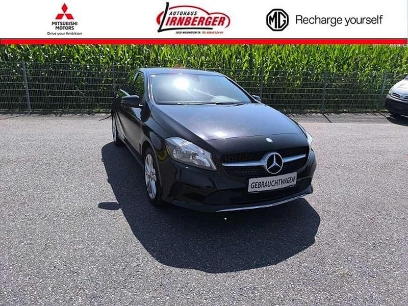 Schwarz Gebraucht 2016 Mercedes A180 Kleinwagen | € 12.990 (Fairer Preis) - Bild 1/4
