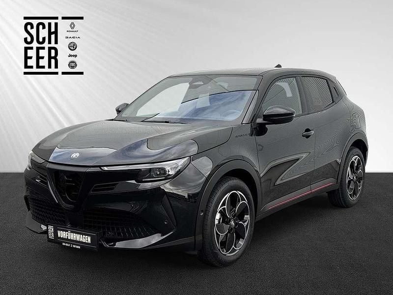 Neu Alfa Romeo Junior Edizione Speciale 114 kW (156 PS) 2025 Schwarz SUV