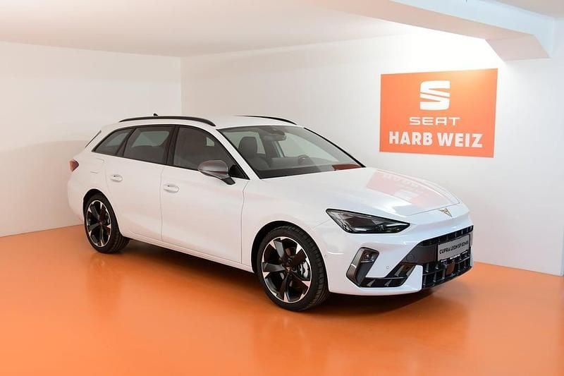 Neu Cupra Leon 204 PS (150 kW) 2025 Weiss  metallic Kombi
