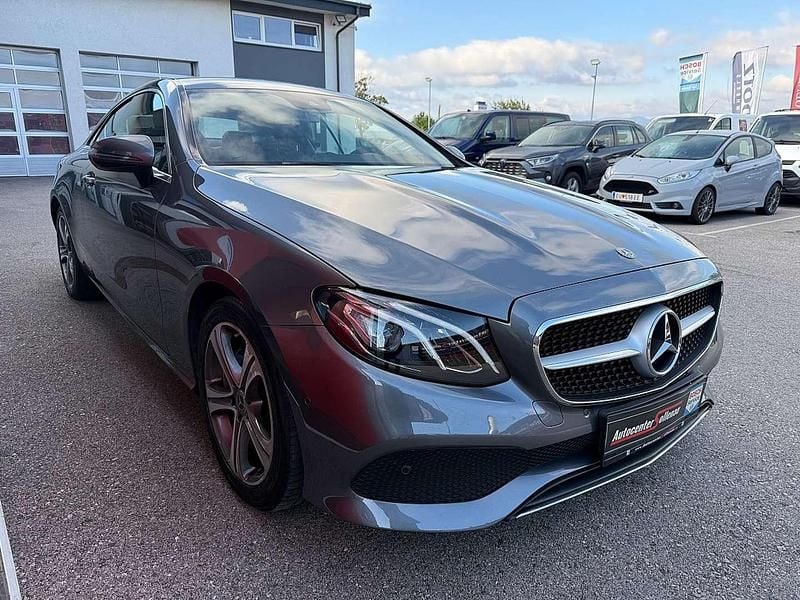Gebraucht Mercedes E220 194 PS (142 kW) 2019 Grau Coupé