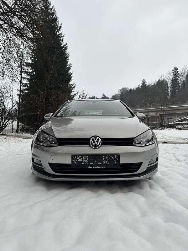 Gebraucht VW Golf VII Trendline 105 PS (77 kW) 2014 Limousine