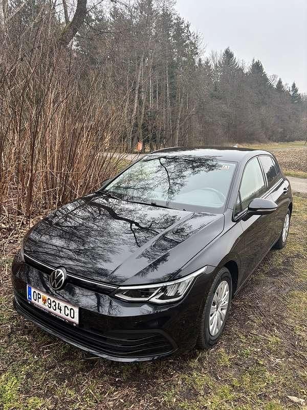 Gebraucht VW Golf VIII 90 PS (66 kW) 2020 Schwarz Limousine