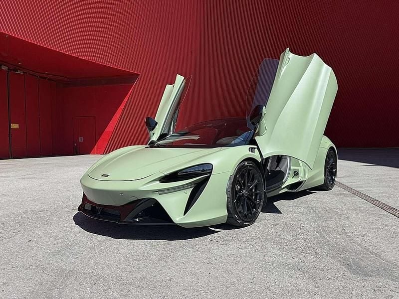 Gebraucht McLaren Artura 700 PS (514 kW) 2023 Grün Coupé