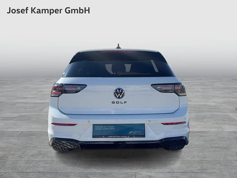 Neu VW Golf VIII Sport 115 PS (84 kW) 2026 Weiss  normal