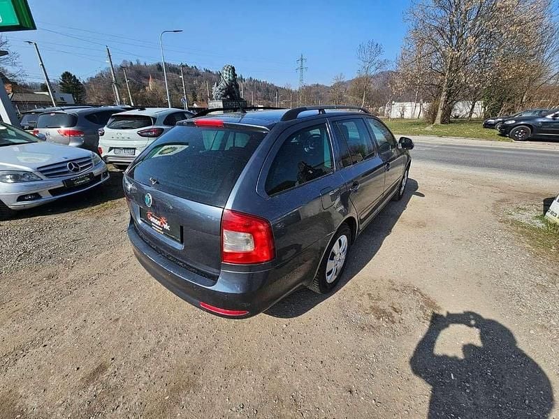 Gebraucht Skoda Octavia Drive 101 PS (74 kW) 2012 Grau Kombi