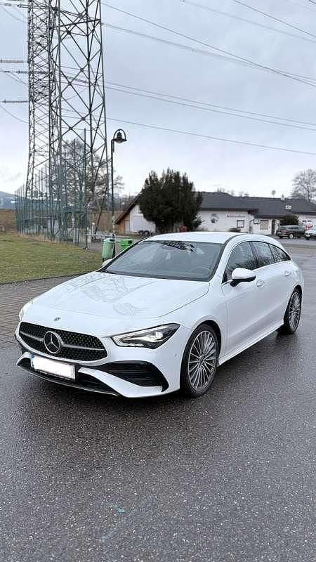 Gebraucht Mercedes CLA200 Shooting Brake Edition 150 PS (110 kW) 2024 Weiß Kombi