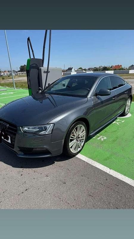 Grau Gebraucht 2014 Audi A5 Sportback Ambiente Kleinwagen | € 14.500 (Teuer) - Bild 1/4
