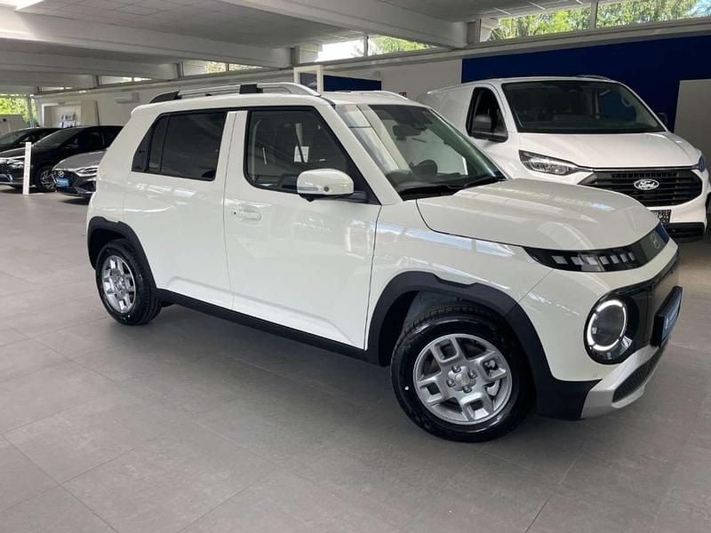 Gebraucht Hyundai Inster Trend 23 kW (32 PS) 2025 Unbleached ivory Kleinwagen