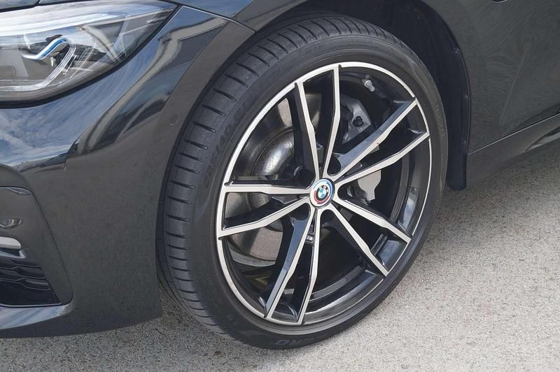 Gebraucht BMW 330e 252 PS (185 kW) 2022 Schwarz Kombi