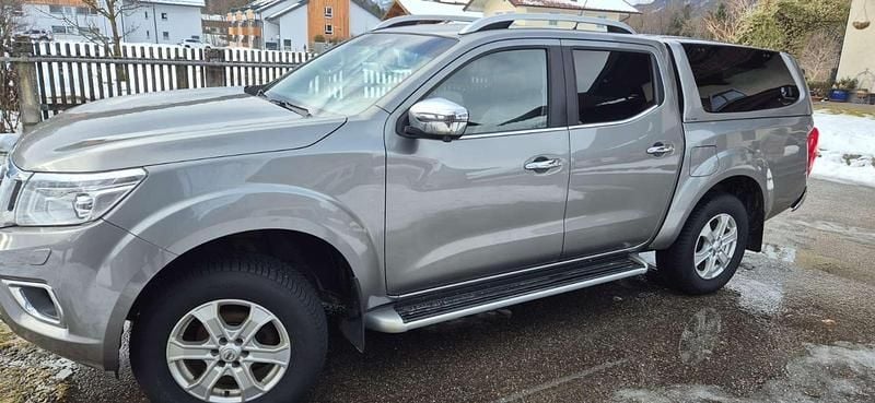 Grau Gebraucht 2016 Nissan Navara Tekna Abholung | € 21.990 (Guter Preis) - Bild 1/4
