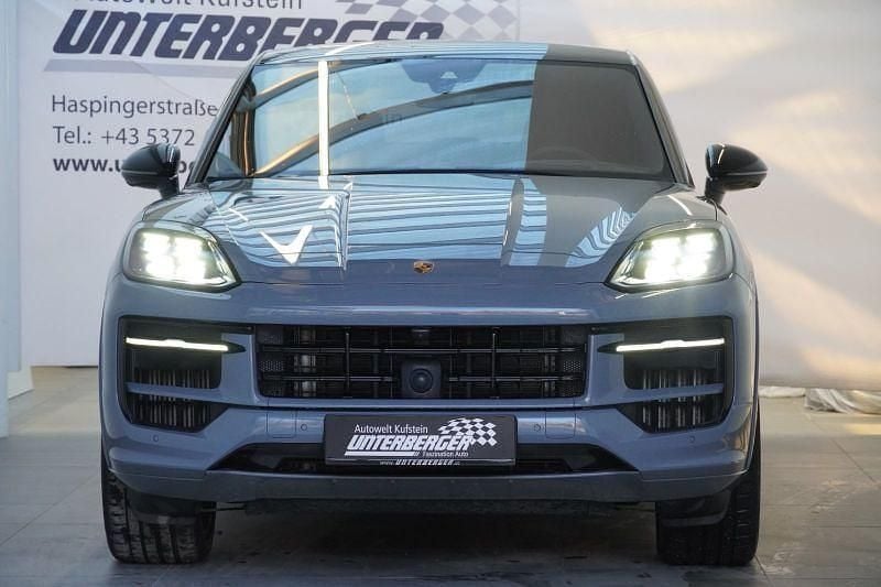 Gebraucht Porsche Cayenne 305 PS (224 kW) 2024 Grau SUV