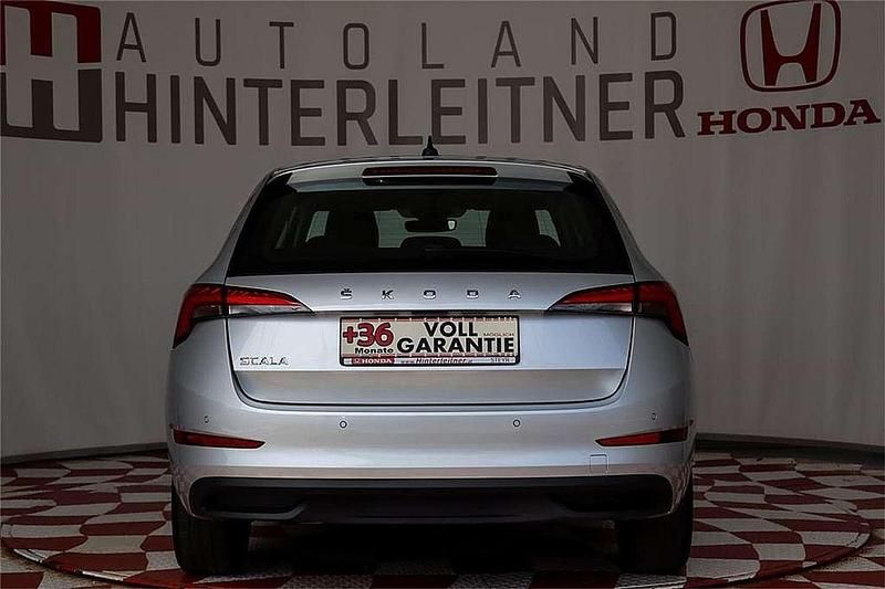 Gebraucht Skoda Scala 116 PS (85 kW) 2019 Silber Kleinwagen