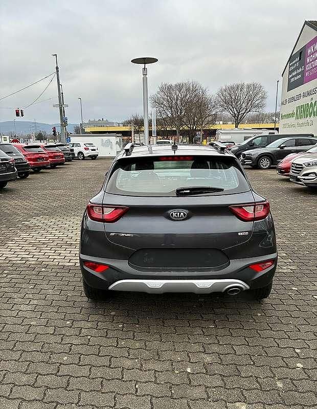 Gebraucht Kia Stonic Silver 120 PS (88 kW) 2020 Grau SUV