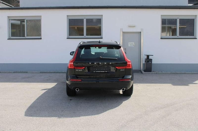 Gebraucht Volvo XC60 Momentum 190 PS (139 kW) 2018 Dunkelgrau  metallic SUV
