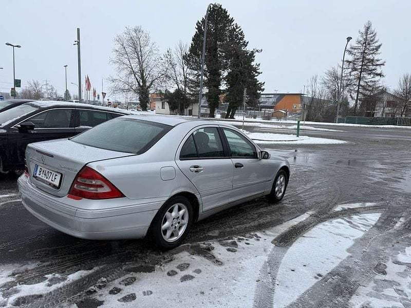 Gebraucht Mercedes C200 Classic 163 PS (119 kW) 2002 Limousine
