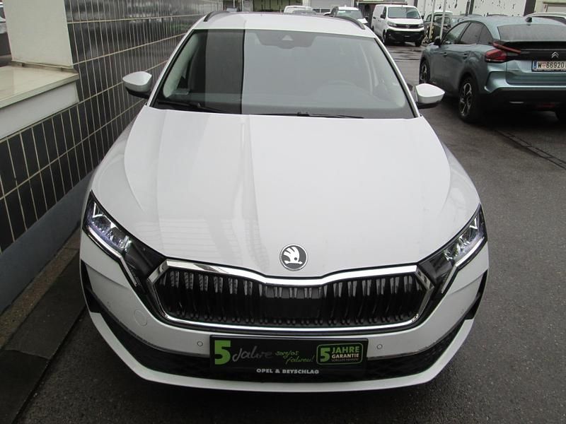 Gebraucht Skoda Octavia 150 PS (110 kW) 2025 Weiss Kombi