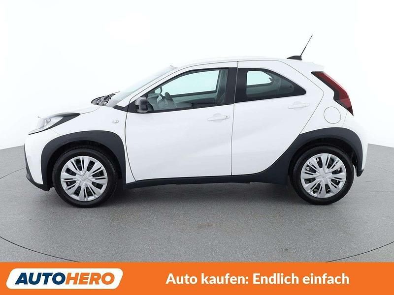 Gebraucht Toyota Aygo X Play 72 PS (52 kW) 2025 Weiß SUV