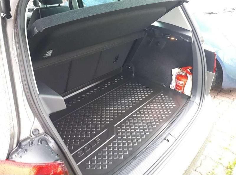 Gebraucht VW Golf VII LOUNGE 150 PS (110 kW) 2016 Grau Limousine