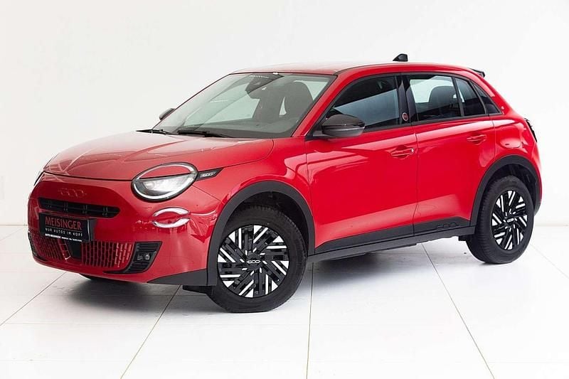 Rot Gebraucht 2024 Fiat 600E Red SUV | € 25.900 - Bild 1/4