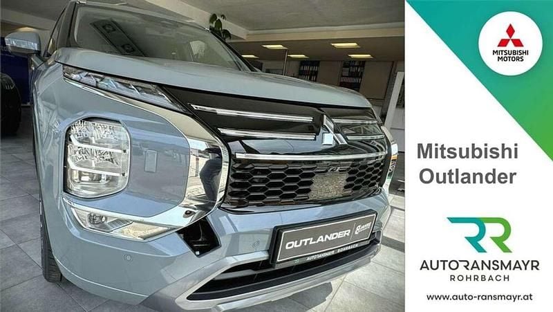 Neu Mitsubishi Outlander P-HEV 136 PS (100 kW) 2025 Grau SUV