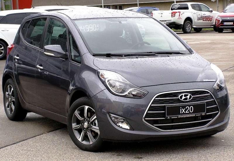 Grau Gebraucht 2018 Hyundai i20 GO! Kombi | € 9.450 - Bild 1/4