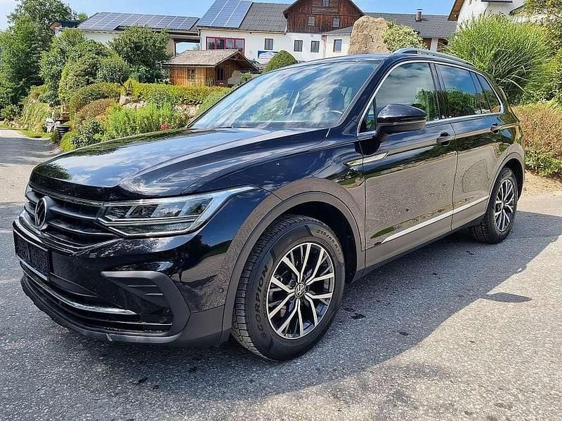 Gebraucht VW Tiguan 122 PS (89 kW) 2021 Schwarz SUV
