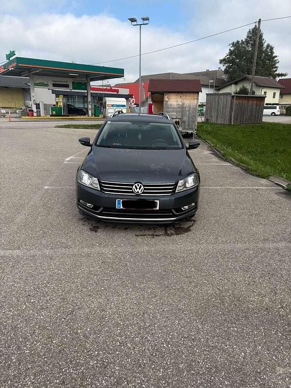 Gebraucht VW Passat Highline 140 PS (102 kW) 2011 Grau Kombi
