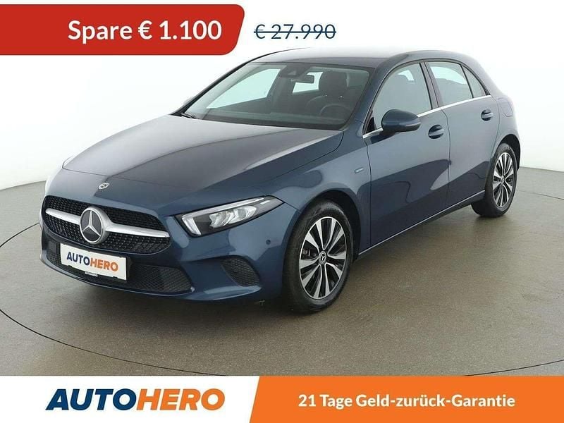 Blau Gebraucht 2021 Mercedes A250 Kleinwagen | € 26.890 (Fairer Preis) - Bild 1/3
