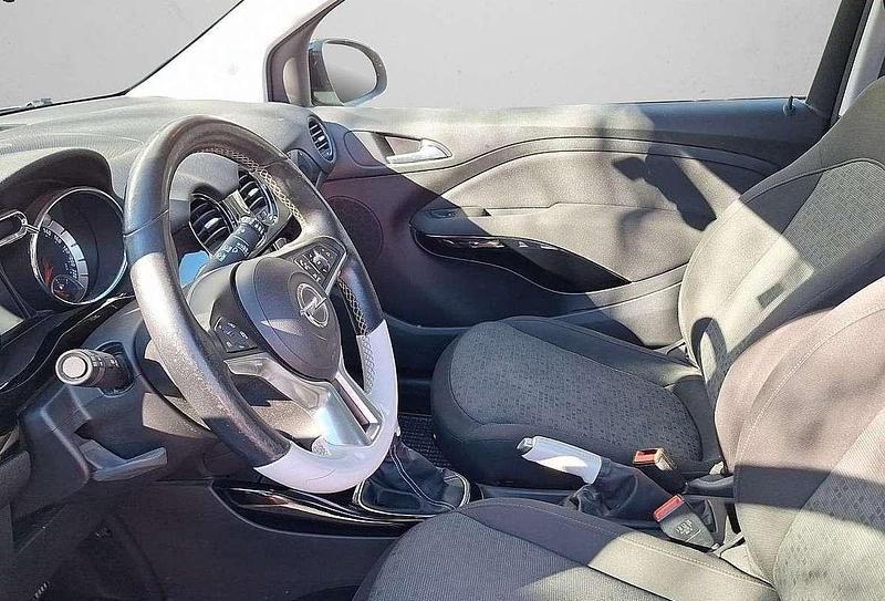 Gebraucht Opel Adam 69 PS (50 kW) 2017 Weiß Kleinwagen