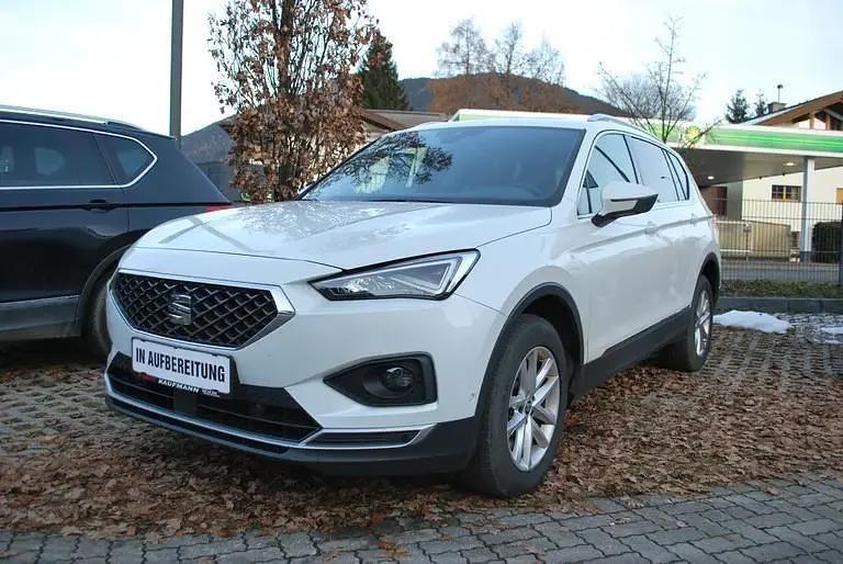 Weiss metallicperleffekt Gebraucht 2019 Seat Tarraco 4Drive SUV | € 29.900 (Etwas zu teuer) - Bild 1/4