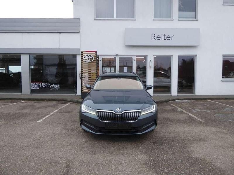 Gebraucht Skoda Superb 120 PS (88 kW) 2020 Grau Kombi