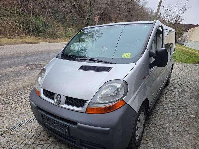 Gebraucht 2004 Renault Trafic Van / Kleinbus | € 2.800 (Guter Preis) - Bild 1/4
