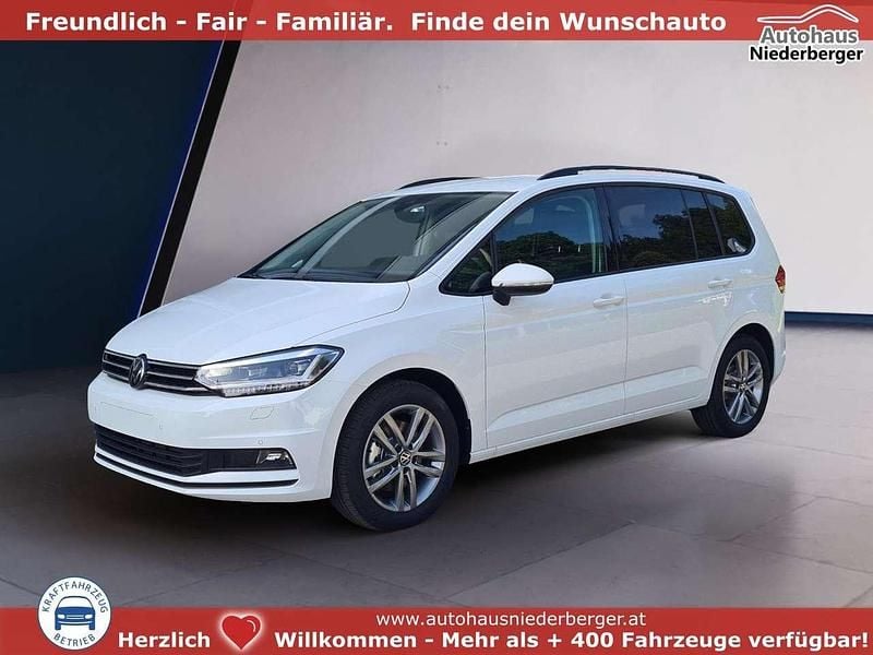 Neu VW Touran Comfortline 150 PS (110 kW) 2025 Weiß Van / Kleinbus