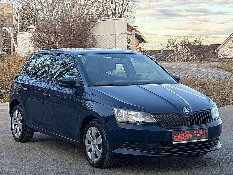 Gebraucht Skoda Fabia Joy 60 PS (44 kW) 2016 Blau Limousine