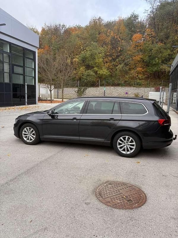Gebraucht VW Passat Trendline 150 PS (110 kW) 2019 Limousine