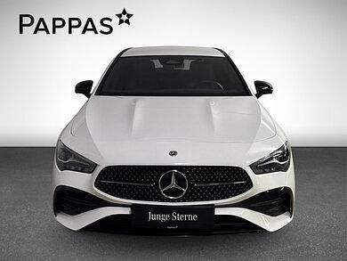 Gebraucht Mercedes CLA200 Shooting Brake Edition 150 PS (110 kW) 2024 Polarweiß Kombi