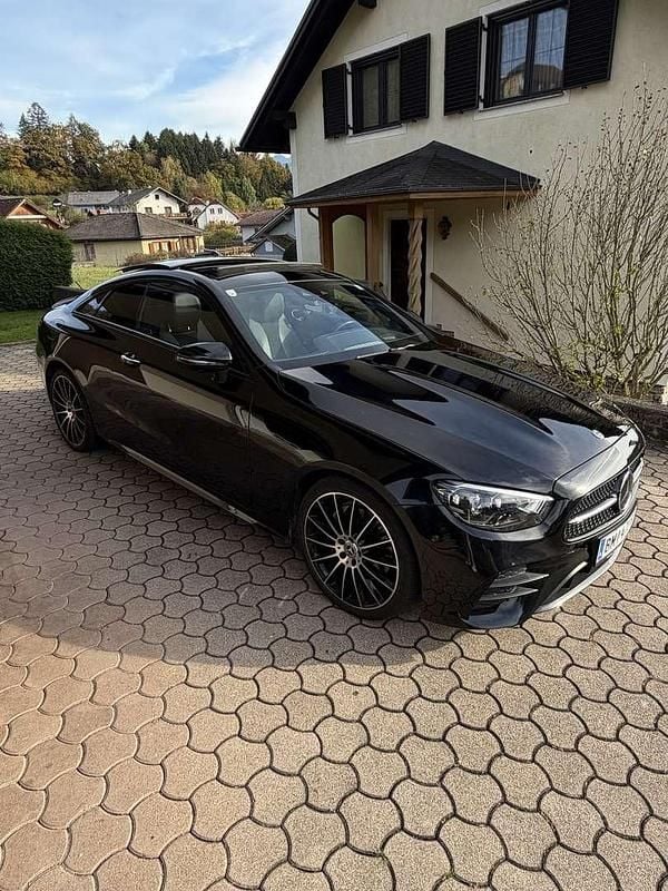 Gebraucht Mercedes E220 194 PS (142 kW) 2021 Coupé