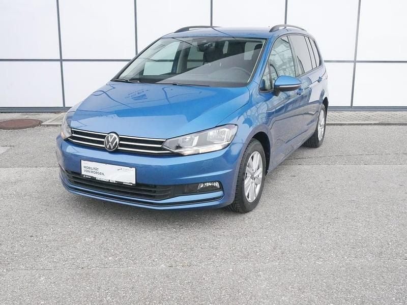 Gebraucht VW Touran Comfortline 150 PS (110 kW) 2022 Mittelblau  metallic Van / Kleinbus