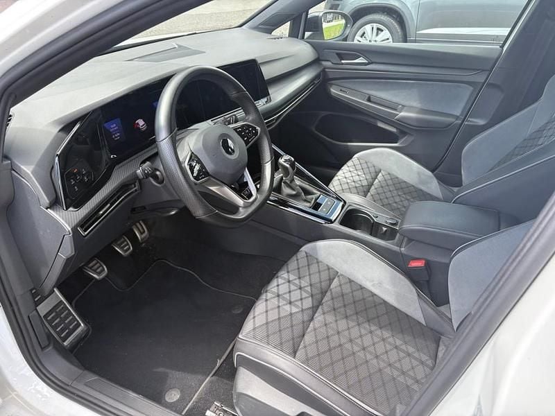 Gebraucht VW Golf VIII R-line 131 PS (96 kW) 2022 Limousine