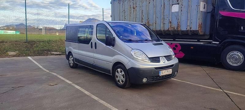 Gebraucht Renault Trafic 145 PS (106 kW) 2010 Silber Van / Kleinbus