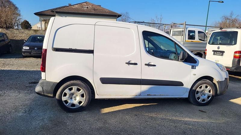 Gebraucht Peugeot Partner 90 PS (66 kW) 2014 Weiß Van / Kleinbus