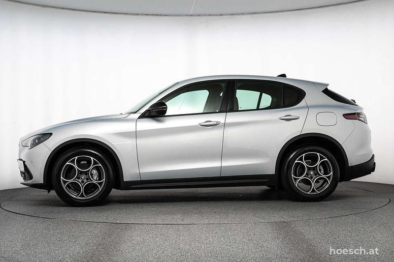 Gebraucht Alfa Romeo Stelvio Sprint 160 PS (117 kW) 2024 Weiss SUV