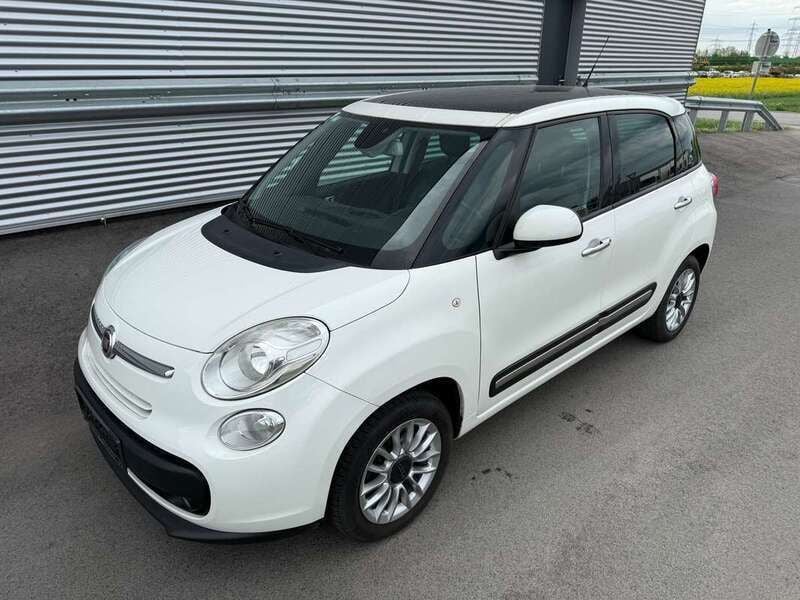 Weiß Gebraucht 2013 Fiat 500L Lounge Van / Kleinbus | € 7.500 (Fairer Preis) - Bild 1/4