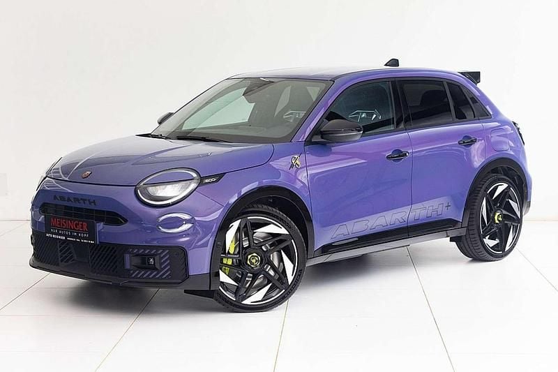 Neu Abarth 600e Scorpionissima 207 kW (282 PS) 2025 Violett SUV