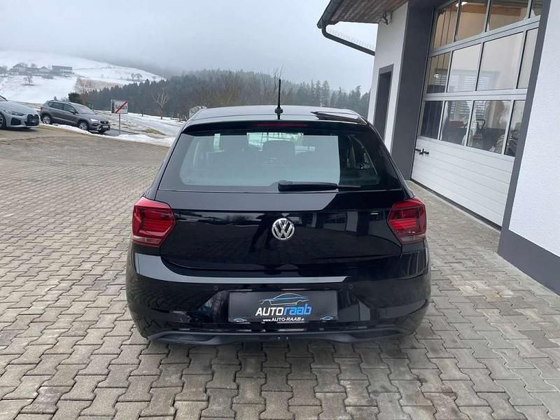 Gebraucht VW Polo Comfortline 95 PS (69 kW) 2018 Schwarz Kleinwagen