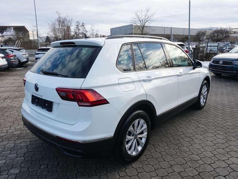 Gebraucht VW Tiguan Life 150 PS (110 kW) 2022 Weiß SUV