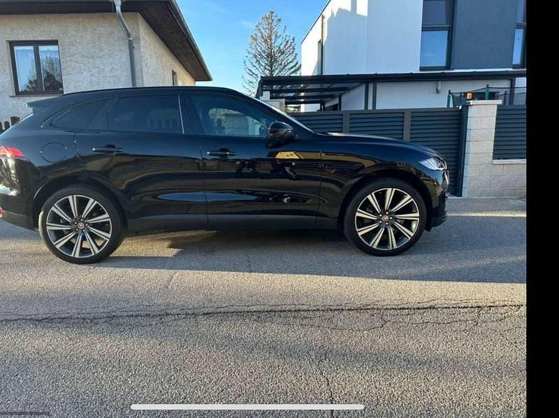 Gebraucht Jaguar F-Pace Portfolio 241 PS (177 kW) 2018 Schwarz SUV
