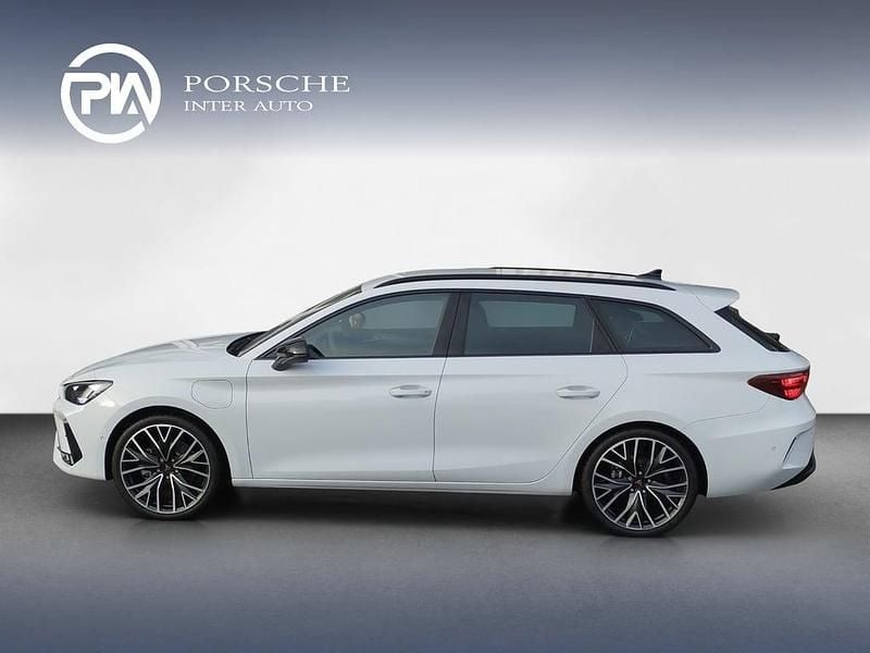 Neu Cupra Leon 204 PS (150 kW) 2025 Weiss  metallic Kombi