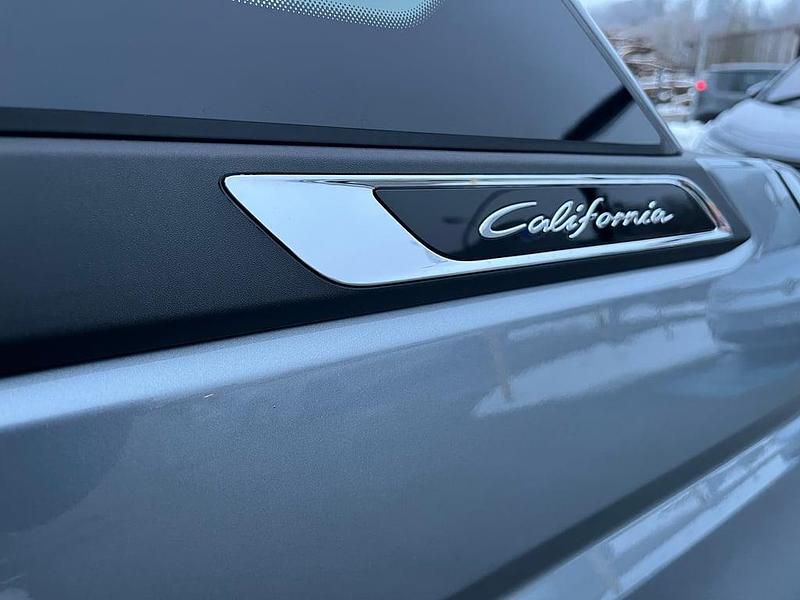 Neu VW California Beach 150 PS (110 kW) 2026 Silber  metallic Van